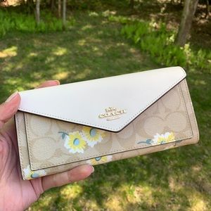 coach wallet with flowers
